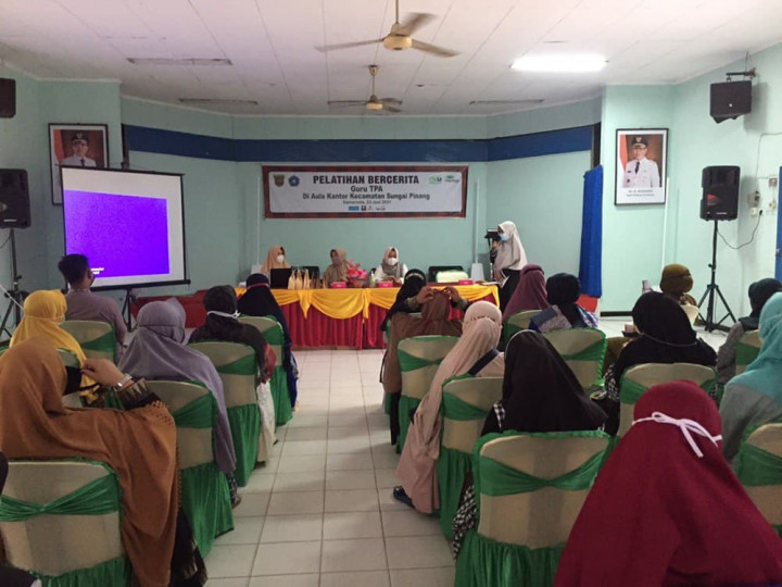 Pelatihan Bercerita kepada Guru TPA se-Kecamatan Sungai Pinang