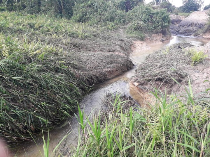 Rapat Koordinasi dilanjutkan survey Lapangan dalam rangka rencana Normalisasi anak Sungai Pampang dg Panjang kurang lebih 2 KM untuk mengurangi banjir..di wilayah sekeliling Bandara APT PRANOTO, RT 03,02 dan 13 Kel. Sungai Siring.