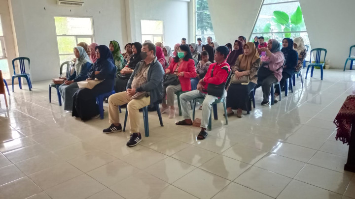 PELATIHAN PEMBUATAN PIRT DAN PEMASARAN ONLINE