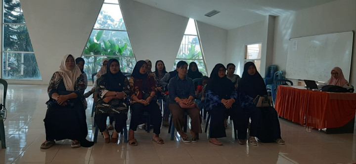 PEMBENTUKAN TIM PELAKSANA DALAM PEMBERIAN MAKANAN TAMBAHAN BERBASIS PANGAN LOKAL BAGI IBU HAMIL KEK DAN BALITA  KURANG GIZI