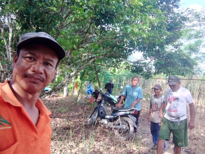 GOTONG ROYONG BERSAMA WARGA RT.01,RT.02,RT.04,RT.06,RT.08,RT.09 DAN RT.13