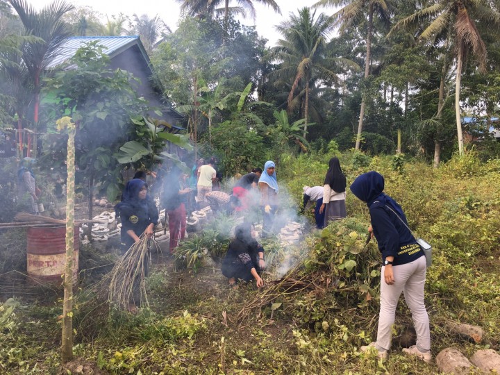 Kerja Bakti di RT. 14 Jalan Merapi KelurahanTanah Merah Tahun 2019