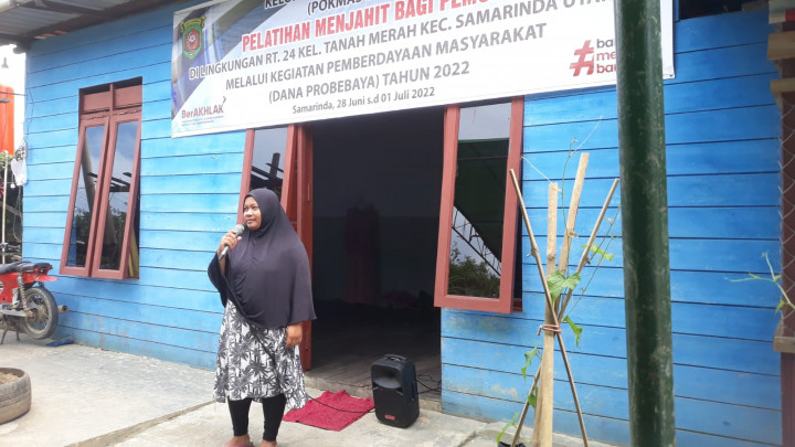 Kegiatana Pemberdayaan Kelurahan Tanah Merah ( Pelatihan Menjahit Pemula RT.24 )