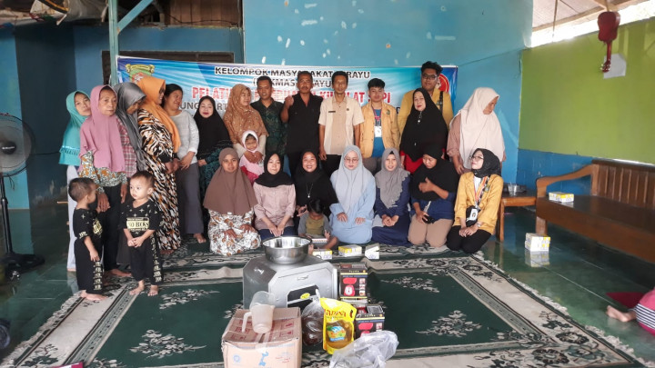 Kegiatan Pemberayaan Kelurahan Tanah Merah ( Pembuatan Kue ilat Sapi RT.28 )