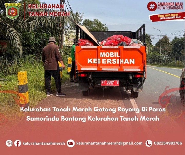 Gotong Royong di Jalan Poros Samarinda-Bontang Kelurahan Tanah Merah