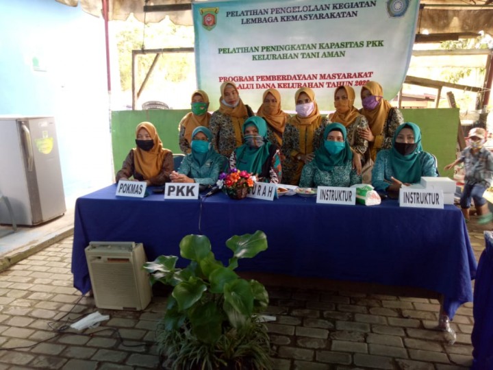 Kegiatan Pelatihan Peningkatan Kapasitas Kadar PKK Tani Aman Kecamatan Loa Janan Ilir