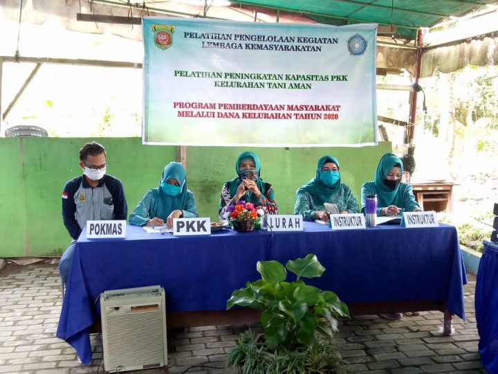 Kegiatan Pelatihan Peningkatan Kapasitas Kadar PKK Tani Aman Kecamatan Loa Janan Ilir