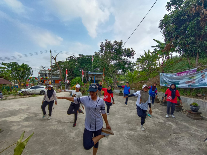 Senam Sehat Jumat Pagi Pegawai Kelurahan Tani Aman TH.2023