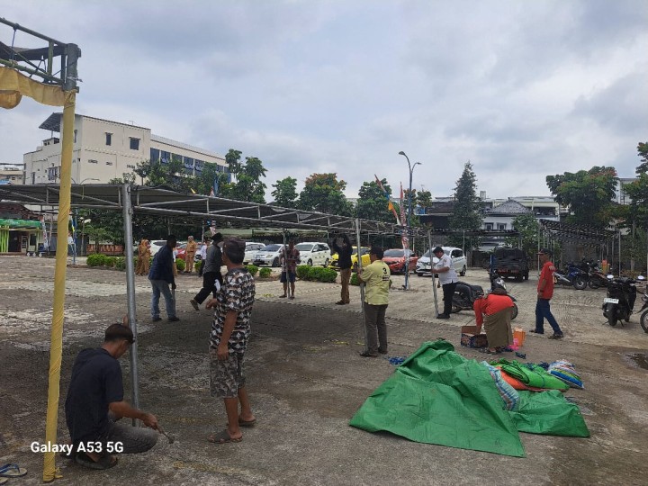 Persiapan Pelaksanaan Pembukaan Musabaqah Tilawatil Qur'an (MTQ) Ke XLVII (47) Tingkat Kecamatan Samarinda Ulu di Kelurahan Teluk Lerong Ilir Hari Kamis Tanggal 20 Februari 2025 di Lapangan Masjid Ad-Da'wah Jl. Siradj Salman Masjid Muhammadiyah