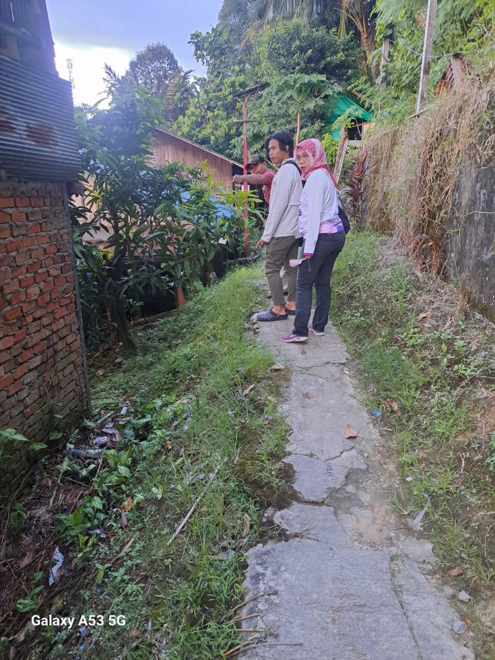 Cek Lokasi Pekerjaan Infrastruktur Pokmas Barokah Kelurahan Teluk Lerong Ilir