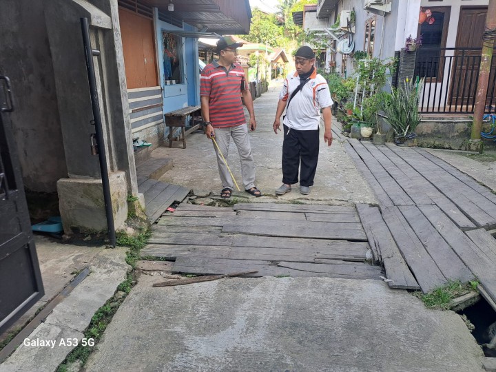 Cek Lokasi Pekerjaan Infrastruktur Pokmas Barokah Kelurahan Teluk Lerong Ilir