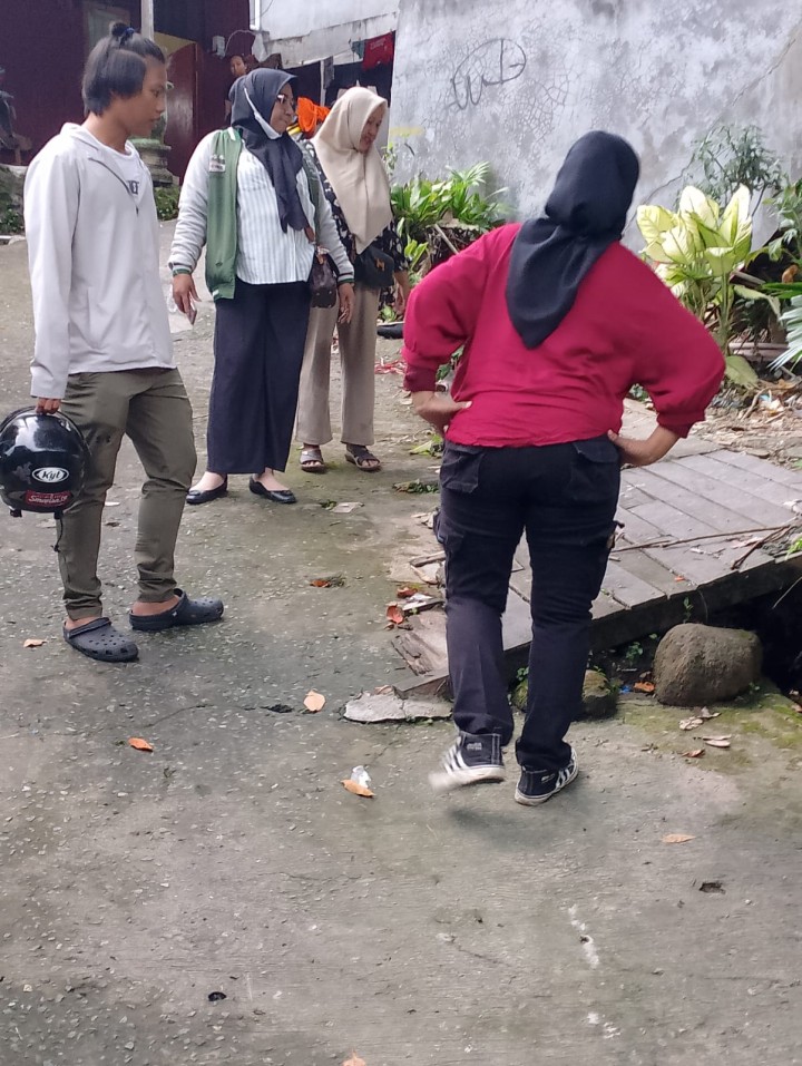 Cek Lokasi Pekerjaan Infrastruktur Pokmas Amanah Kelurahan Teluk Lerong Ilir
