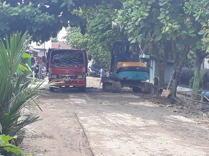 Pengerukan Sungai Manggis Juli 2017