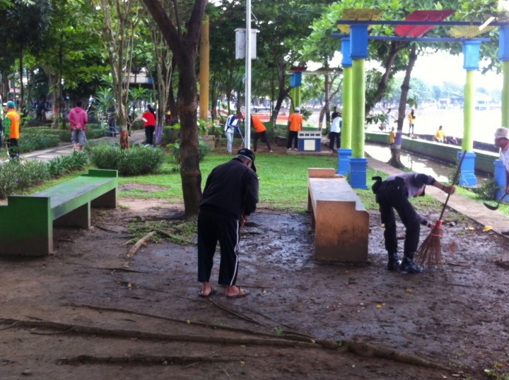 Jum'at Bersih di Taman Islamic Center