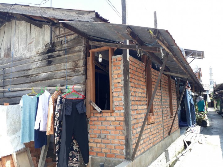 RUMAH ALADIN (Atap Lantai Dinding)