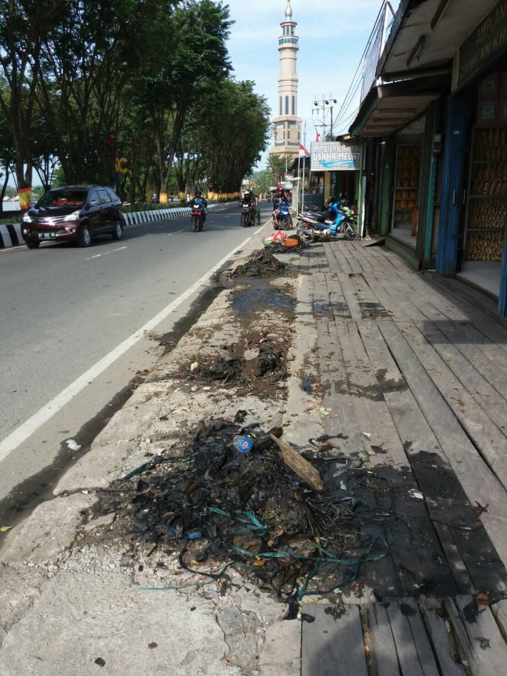 [27082017] Gotong Royong di Jalan Slamet Riyadi