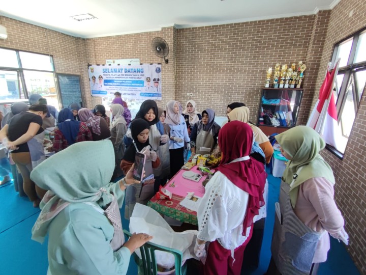 Kegiatan Pelatihan Probebaya Tahun 2025 Pemberdayaan Masyarakat "Pelatihan Tata Boga" di Kelurahan Teluk Lerong Ulu