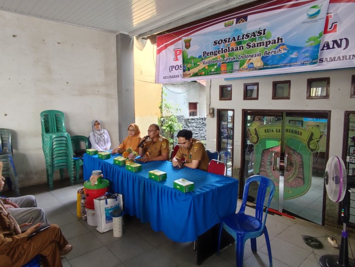 Sosialisasi Daur Ulang Sampah di Kelurahan Teluk Lerong Ulu