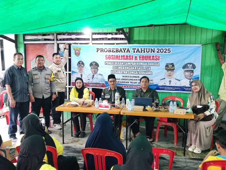 Sosialisasi Pengelolaan Sampah Rumah Tangga di Kawasan Teluk Lerong Ulu