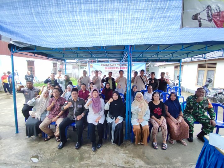 Sosialisasi Pengelolaan Sampah Rumah Tangga di Kawasan Teluk Lerong Ulu