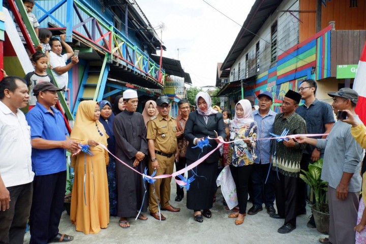 Penyerahan Bantuan BDI Oleh KOTAKU kepada warga Temindung Permai Perwakilan RT.012,RT.025 pada Selasa, 15 Januari 2019 Pukul 09.00 WITA