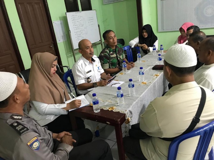 Rapat Mediasi Tahap I Peremajaan Pengurus Masjid Ash-Shobirin tanggal 16 Oktober 2019 diaula kelurahan temindung permai