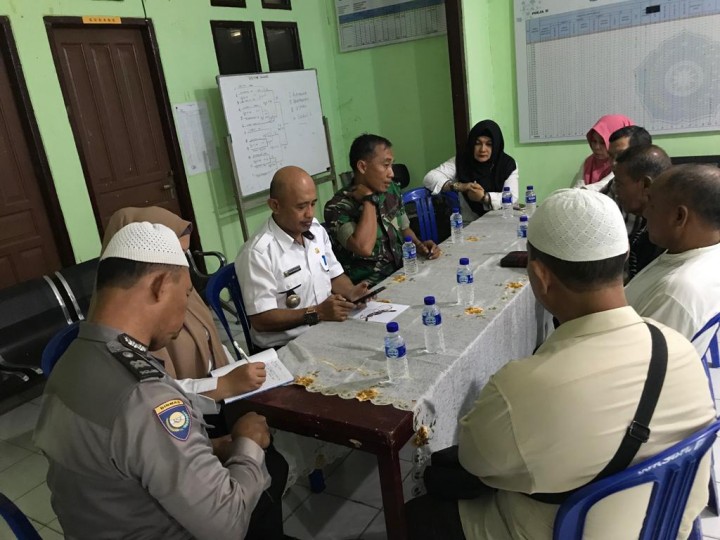 Rapat Mediasi Tahap I Peremajaan Pengurus Masjid Ash-Shobirin tanggal 16 Oktober 2019 diaula kelurahan temindung permai