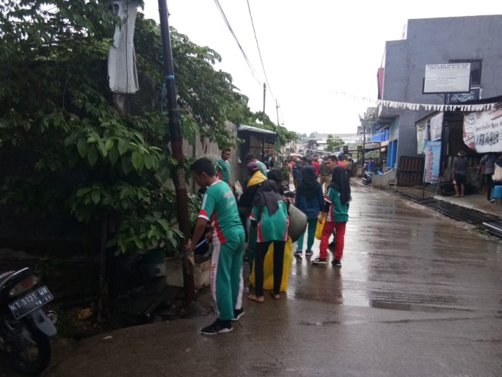 “GERBEK SELINGKUH” Gerakan Bersih Kota Sehat Lingkungan Kumuh di Lingkungan Kelurahan Temindung Permai - Tanggal 19 Oktober 2019