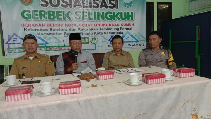 Sosialisasi Program Gerakan Bersih Kota Sehat Lingkungan Kumuh oleh Dinas Lingkungan Hidup Kota Samarinda (DLH) - tanggal 22 Oktober 2019 di Aula Kelurahan Temindung Permai