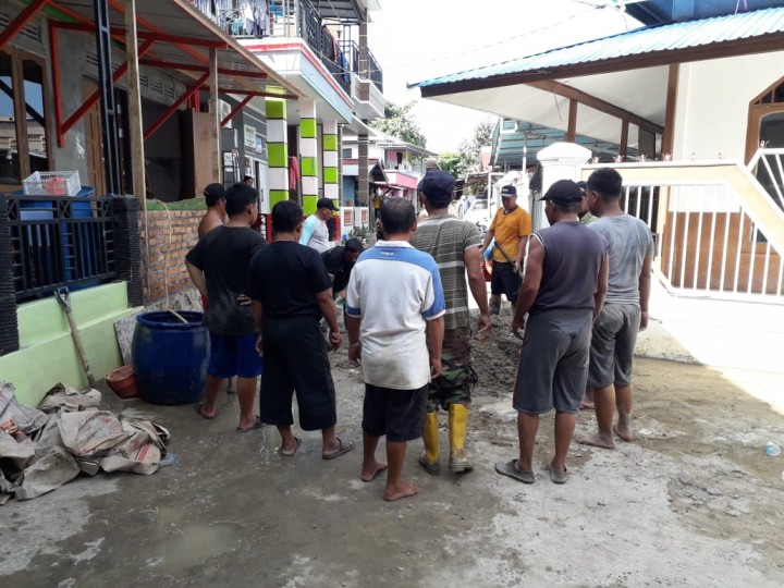 Gotong Royong dilingkungan RT.027 Kelurahan Temindung Permai