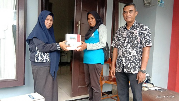 Penyerahan bantuan CCTV untuk Warga RT.009 Kelurahan Temindung Permai