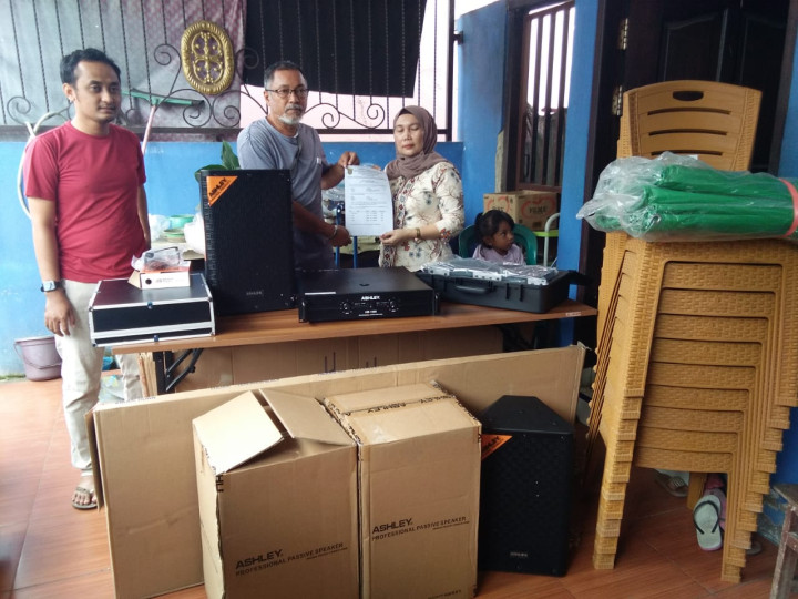Serah Terima Barang SAPRAS dari Dana Probebaya Tahun 2023 Pokmas HABIS