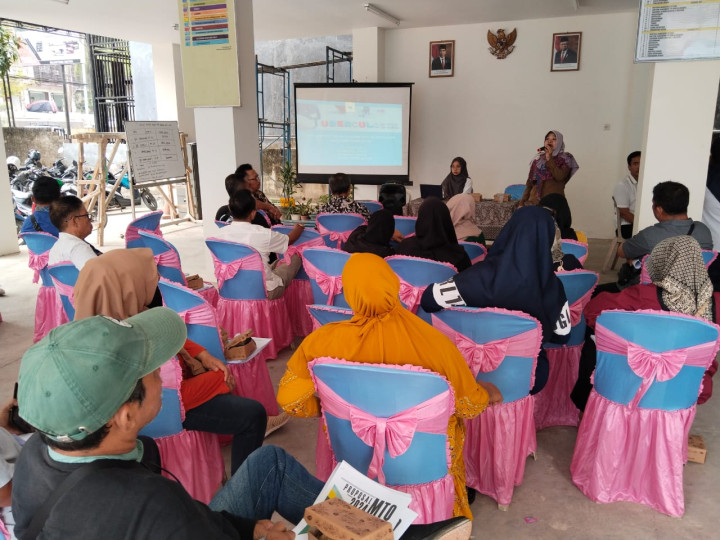 Sosialisasi Program Pelayanan Pemeriksaan Kesehatan Masyarakat dan Skrining Gratis