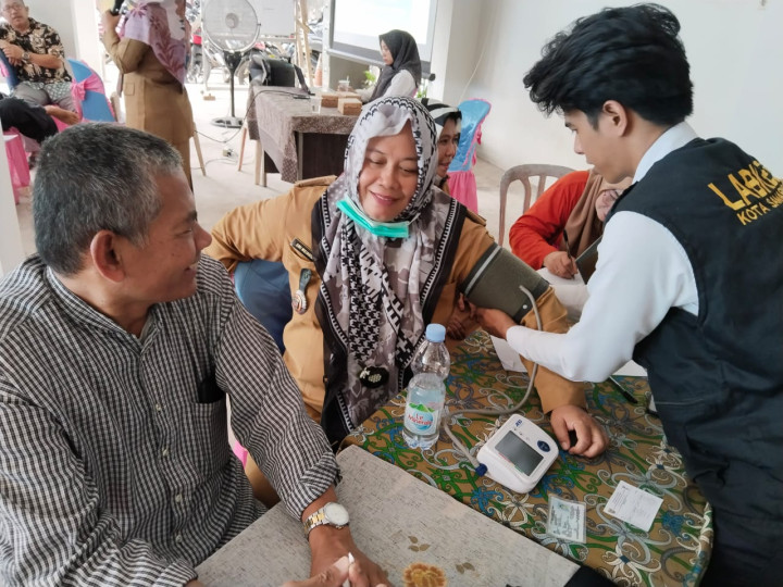 Sosialisasi Program Pelayanan Pemeriksaan Kesehatan Masyarakat dan Skrining Gratis