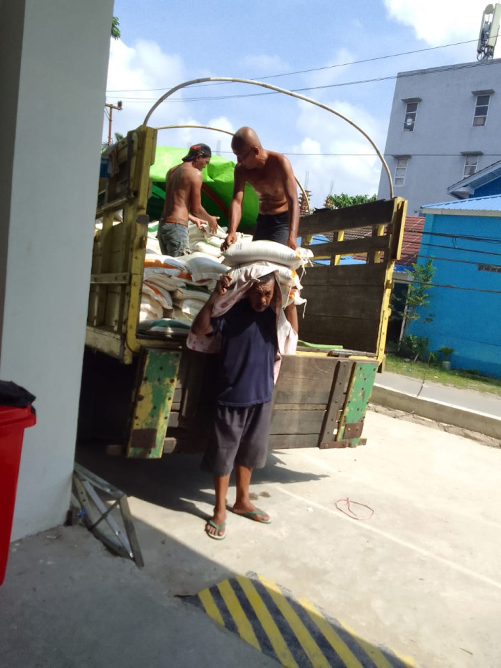 Penerimaan Beras dari Bulok sebanyak 546 Sak di Kelurahan Temindung Permai