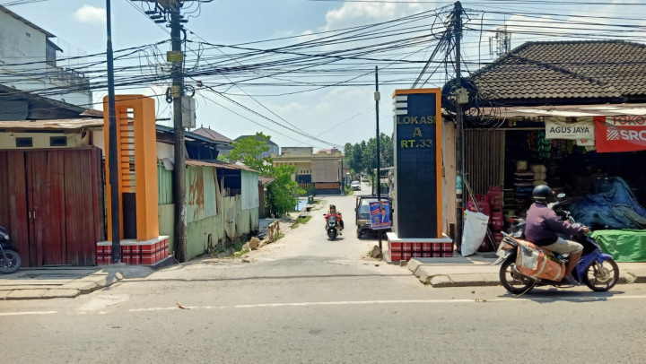 Pembuatan Gapura di Jalan D.I Panjaitan RT.033