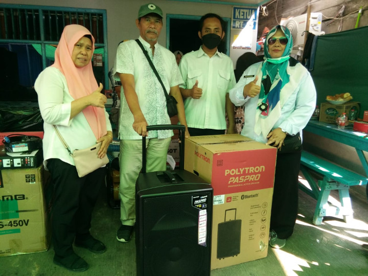 Penyerahan Barang Sapras dari Pokmas kepada Ketua RT Kelurahan Temindung Permai Tahun 2023