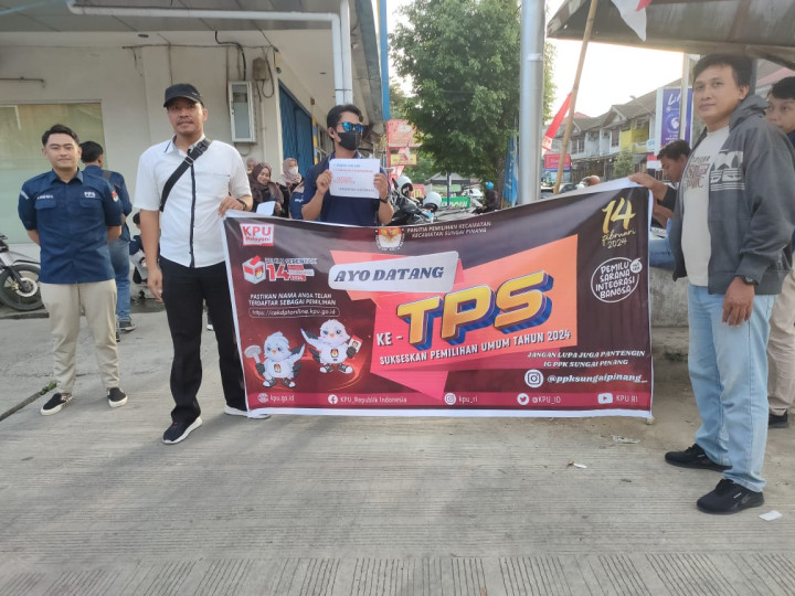 Pembagian ALGAKA (Alat Peraga Kampanye) Kelurahan Temindung Permai