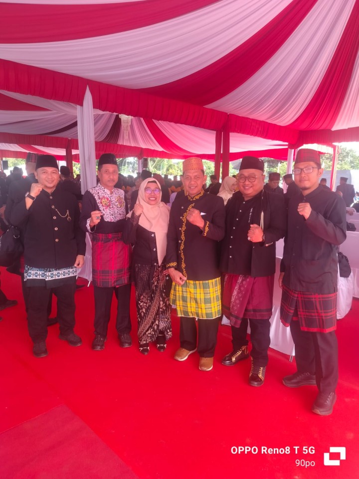 Apel memperingati HUT Kota Samarinda ke-357 dan HUT Pemerintah Kota Samarinda ke-65 di Lapangan GOR Segiri