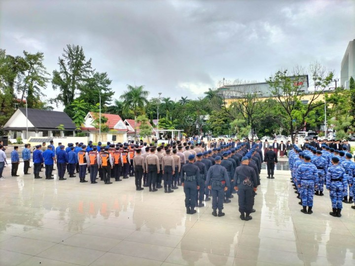 Ziarah Taman Makam Pahlawan dalam rangka hari jadi Kota Samarinda ke-357 dan HUT Kota Samarinda ke-65