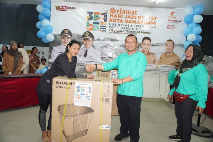 Jalan Santai Hari Jadi Kota Samarinda ke 357 dan HUT Pemerintah Kota Samarinda di kelurahan Temindung Permai