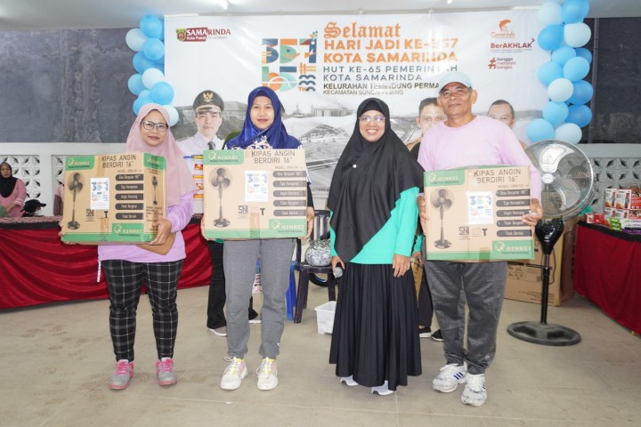 Jalan Santai Hari Jadi Kota Samarinda ke 357 dan HUT Pemerintah Kota Samarinda di kelurahan Temindung Permai