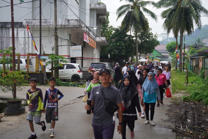 Jalan Santai Hari Jadi Kota Samarinda ke 357 dan HUT Pemerintah Kota Samarinda di kelurahan Temindung Permai