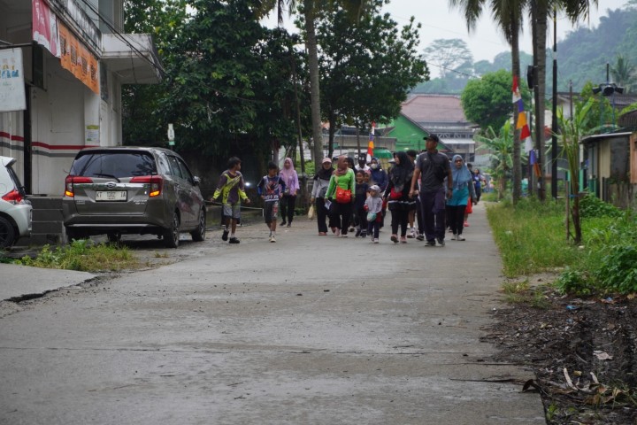 Jalan Santai Hari Jadi Kota Samarinda ke 357 dan HUT Pemerintah Kota Samarinda di kelurahan Temindung Permai