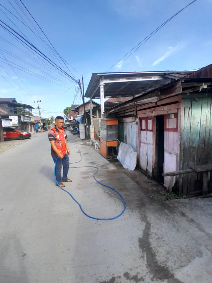 Gotong Royong Semua RT Kelurahan TENUN