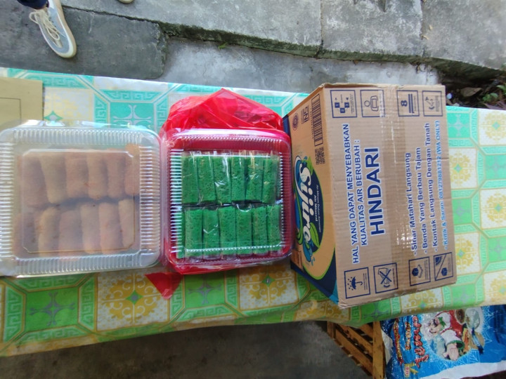 Gotong Royong Semua RT Kelurahan TENUN