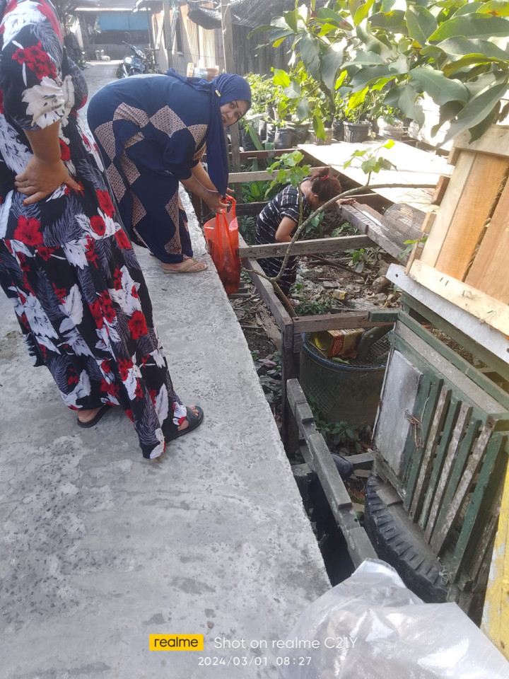 Gotong Royong Semua RT Kelurahan TENUN