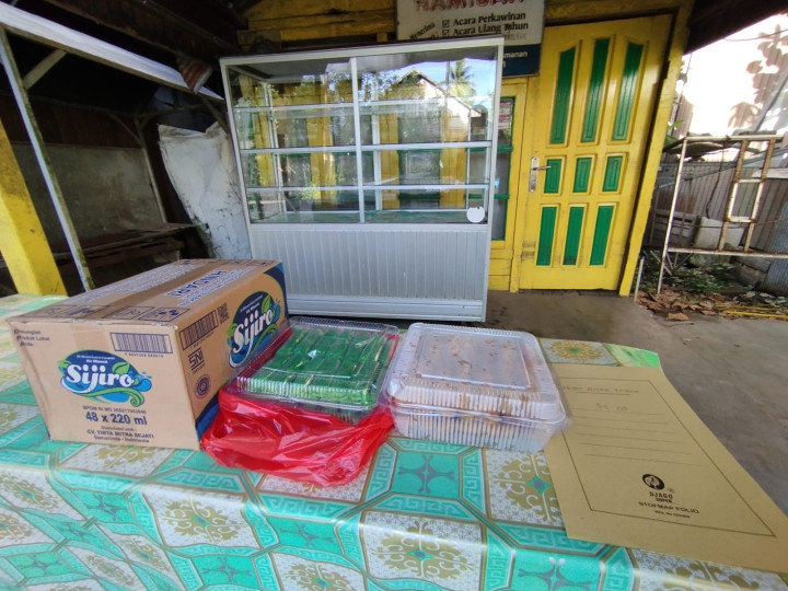 Gotong Royong Semua RT Kelurahan TENUN