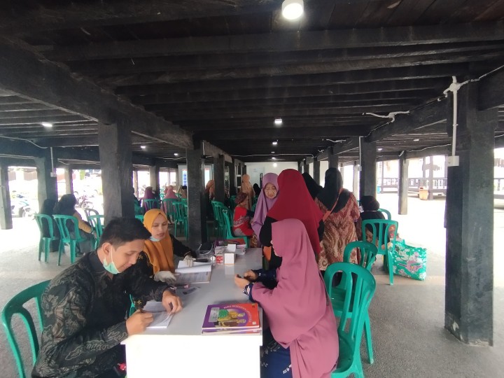 Pengukuhan pengurus tim penggerak PKK kel. Tenun