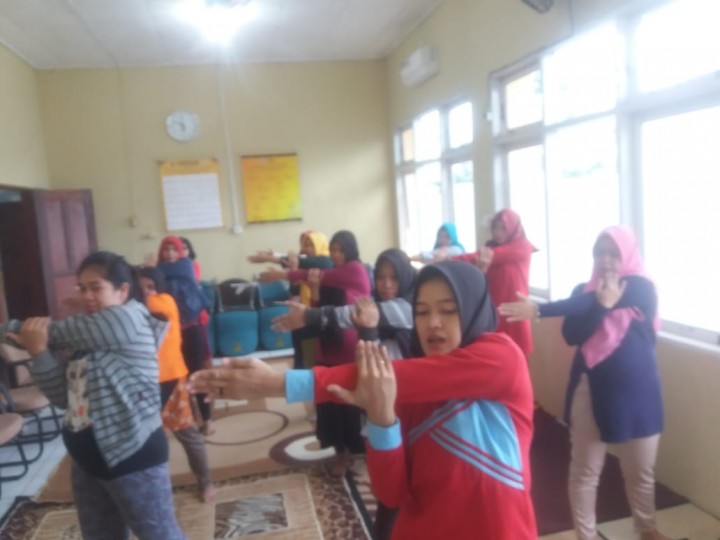 Senam Ibu Hamil